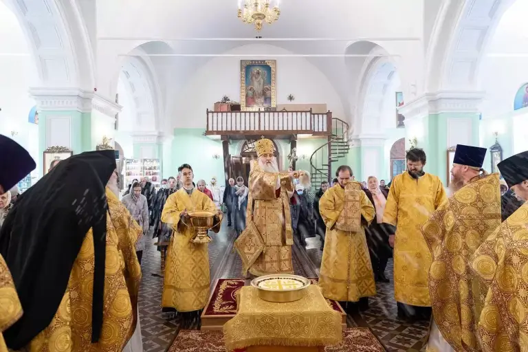 Божественная литургия в Воскресенско-Германовском храме Ульяновска