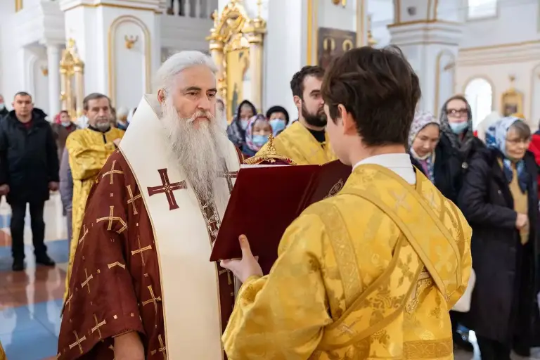 Божественная литургия в Спасо-Вознесенском кафедральном соборе Ульяновска