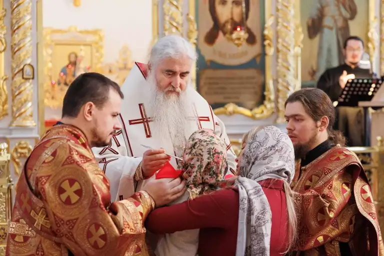 Божественная литургия в Спасо-Вознесенском кафедральном соборе Ульяновска