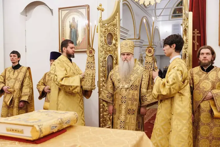 Всенощное бдение в Спасо-Вознесенском кафедральном соборе Ульяновска