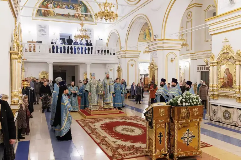 Всенощное бдение в Спасо-Вознесенском кафедральном соборе Ульяновска
