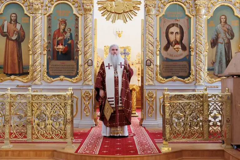 Божественная литургия в Спасо-Вознесенском кафедральном соборе Ульяновска