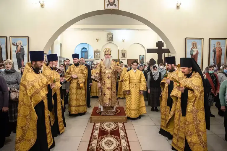 Всенощное бдение в храме во имя апостола Андрея Первозванного в Ульяновске
