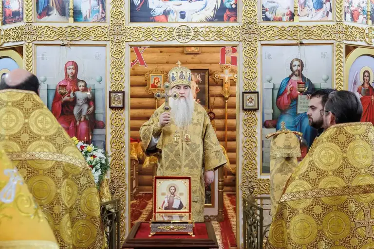 Божественная литургия в храме во имя святого благоверного великого князя Александра Невского Ульяновска