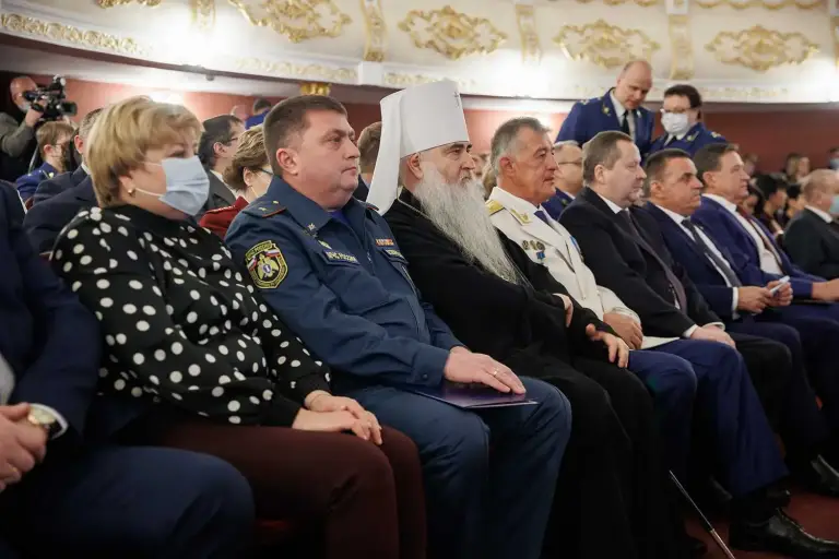 Митрополит Лонгин принял участие в праздновании в Ульяновске 300-летия прокуратуры России