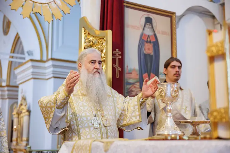 Божественная литургия в Спасо-Вознесенском кафедральном соборе Ульяновска