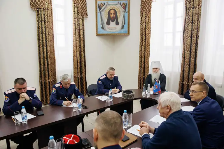 Митрополит Лонгин встретился с атаманами казачьих обществ Ульяновской области