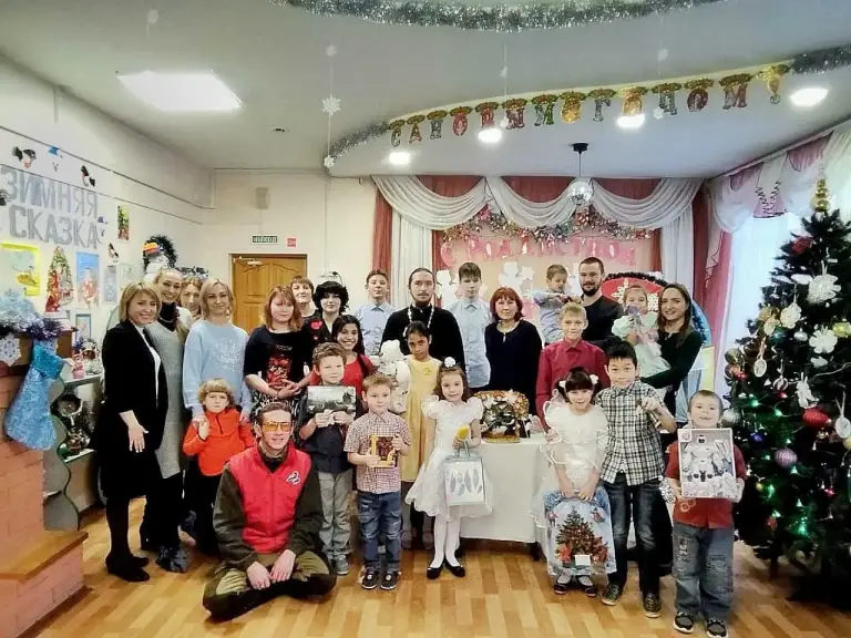 Священник поздравил воспитанников социально–реабилитационного центра «Алые паруса» с Рождеством Христовым