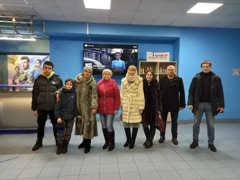 Участники православных молодежных клубов посмотрели фильм «Непослушник» в кино