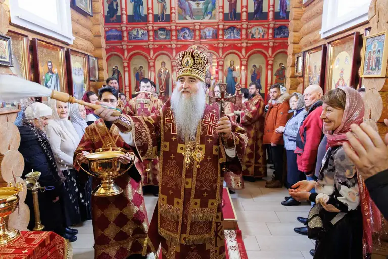 Божественная литургия в храме во имя святых бессребреников и чудотворцев Кира и Иоанна в Ульяновске