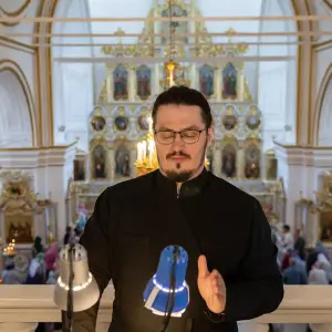 м