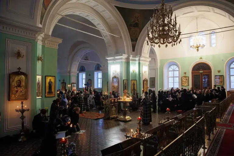Великое повечерие с чтением канона преподобного Андрея Критского в Воскресенско-Германовском храме Ульяновска