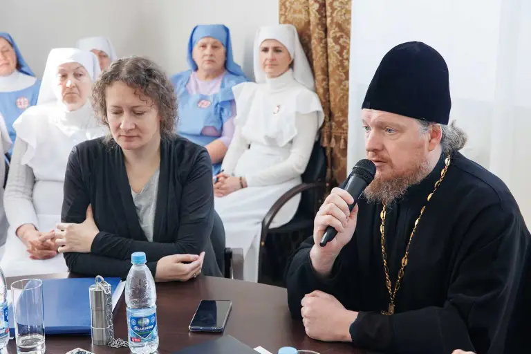 Сотрудники Синодального отдела поделились опытом организации больничного и социального служения с духовенством Симбирской митрополии