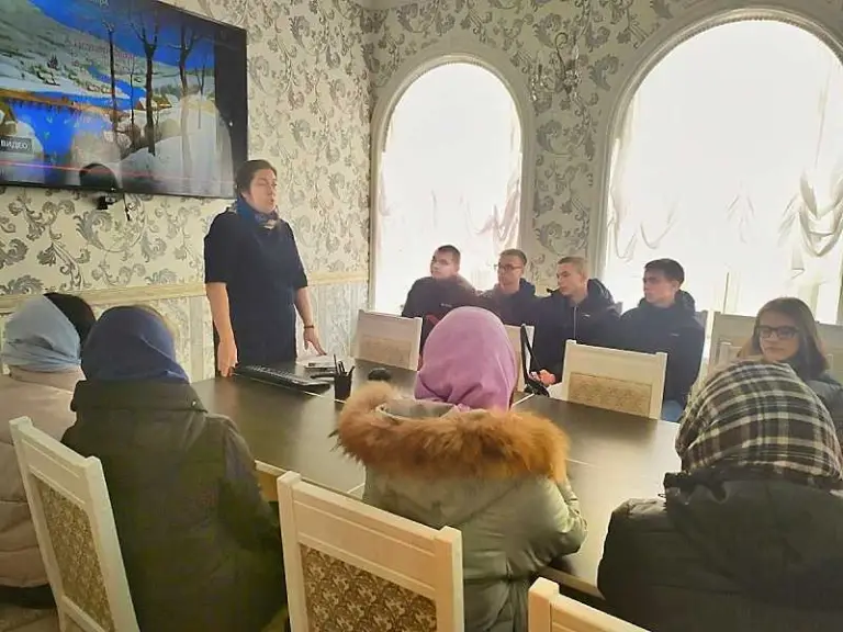 В Спасском монастыре прошли занятия со студентами по духовно-нравственному воспитанию