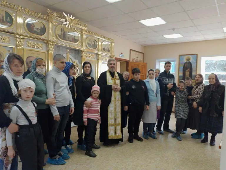 В храме в честь иконы Божией Матери «Неопалимая Купина» совершена литургия для детей с ограниченными возможностями здоровья