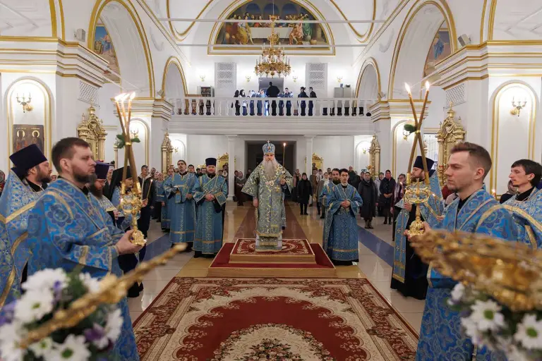 Всенощное бдение в Спасо-Вознесенском кафедральном соборе Ульяновска