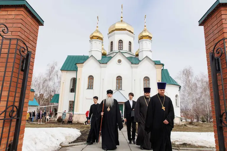Божественная литургия в храме Воскресения Христова в с. Ундоры