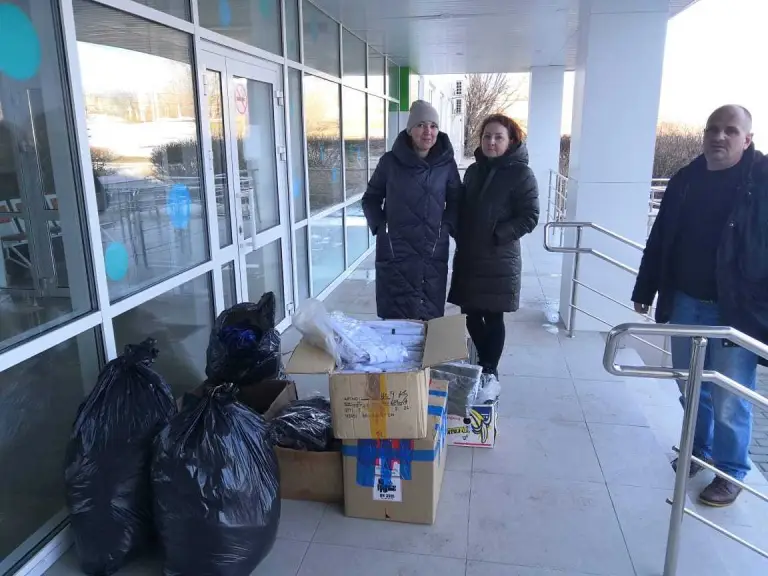 Православные добровольцы передали одежду и продукты для детей из Мариуполя