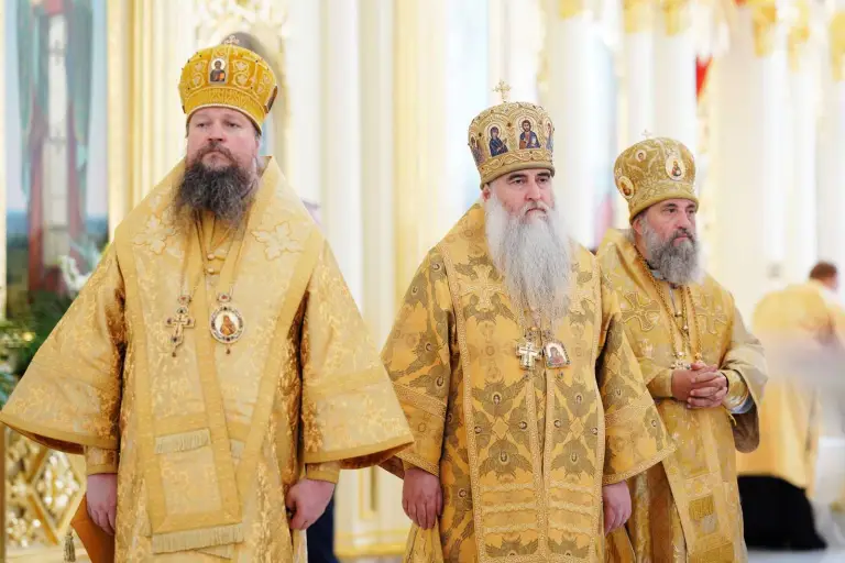 Божественная литургия в Спасском кафедральном соборе Пензы