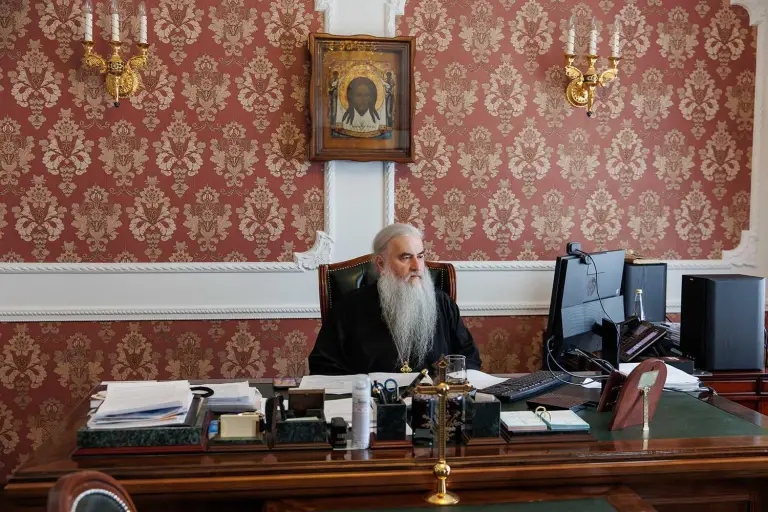 Митрополит Лонгин поздравил членов ИППО со 140-летием общества