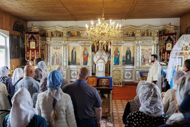 Божественная литургия в храме Архангела Михаила с. Березовка