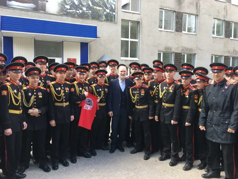 Священник благословил выпускников суворовского училища
