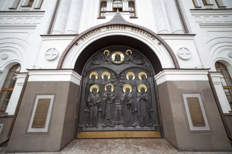 В Спасском монастыре ежедневно совершается молебен с молитвой о мире