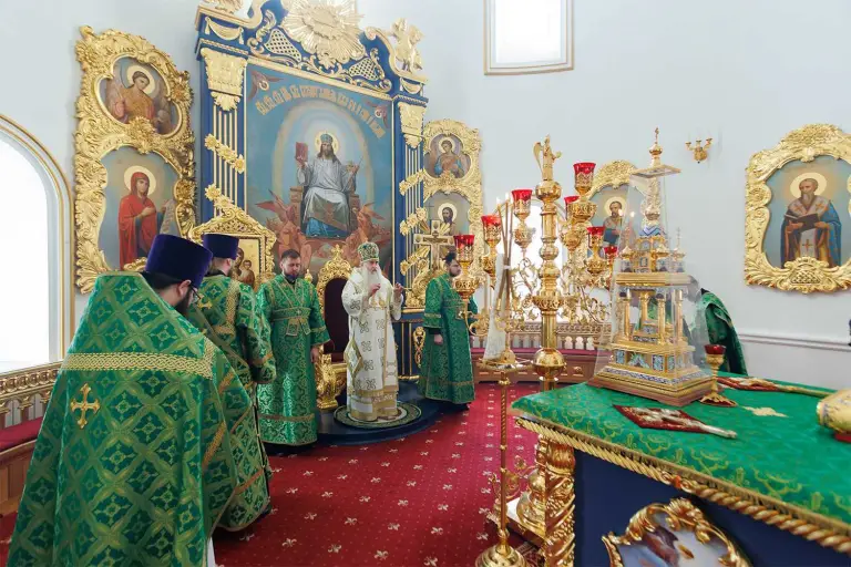 Божественная литургия в Спасо-Вознесенском кафедральном соборе Ульяновска