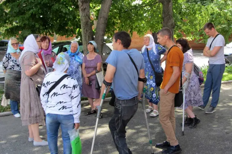 В Воскресенско-Германовском храме прошла экскурсия для людей с ограниченными возможностями здоровья