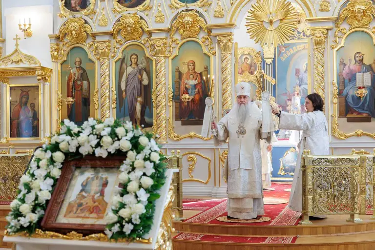 В день Преображения Господня Митрополит Лонгин совершил богослужение в Спасо-Вознесенском кафедральном соборе