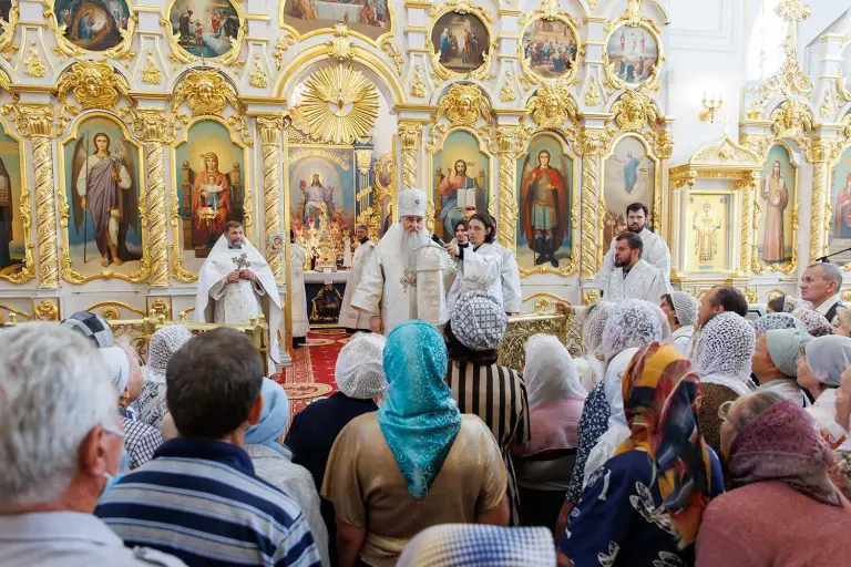 Божественная литургия в Спасо-Вознесенском кафедральном соборе Ульяновска