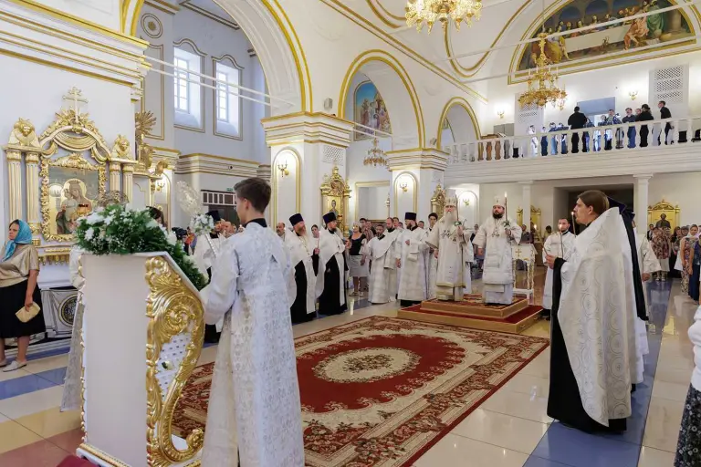 Всенощное бдение в Спасо-Вознесенском кафедральном соборе Ульяновска