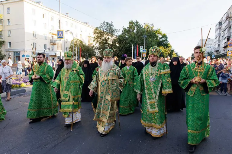 Божественная литургия в Спасо-Вознесенском кафедральном соборе Ульяновска