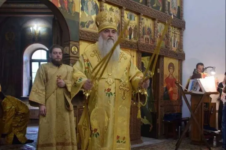 Божественная литургия в храме во имя святителя Спиридона Тримифунтского г. Нея