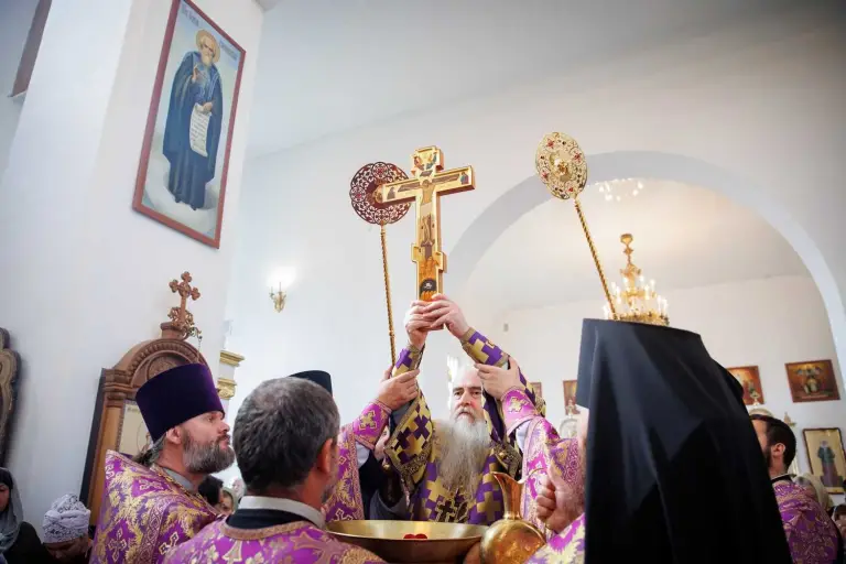 Божественная литургия в кафедральном соборе в честь Преображения Господня р.п. Новоспасское