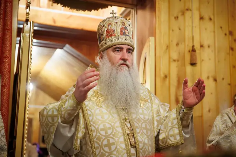 Божественная литургия в храме во имя великомученика и целителя Пантелеимона в Ульяновске
