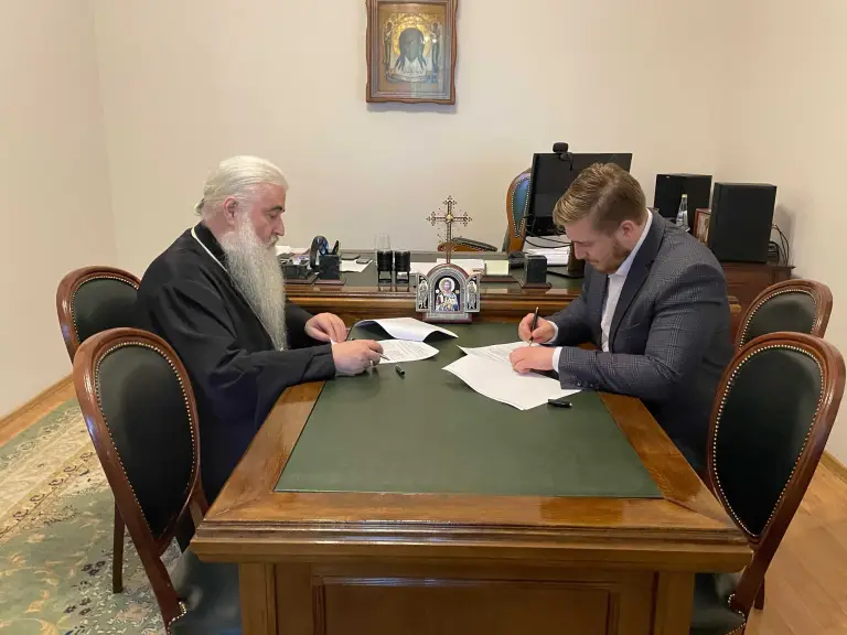 Подписано соглашение о сотрудничестве между Симбирской епархией и благотворительным фондом помощи семьям духовенства