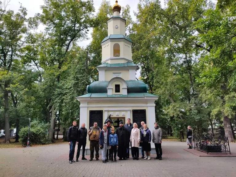 Члены военно-исторического общества и православная молодежь почтили память участников Бородинского сражения