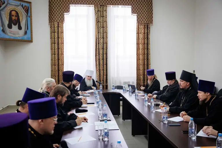Митрополит Лонгин возглавил заседание Епархиального совета