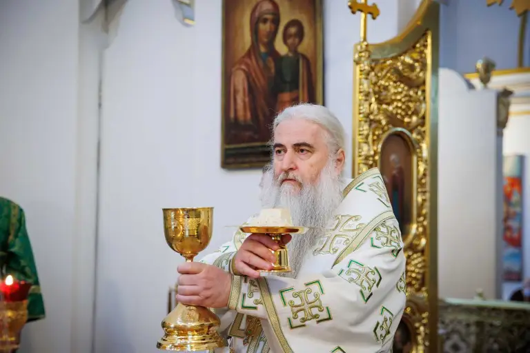 Божественная литургия в Спасо-Вознесенском кафедральном соборе Ульяновска