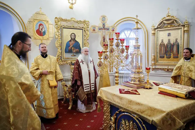 Божественная литургия в Спасо-Вознесенском кафедральном соборе Ульяновска