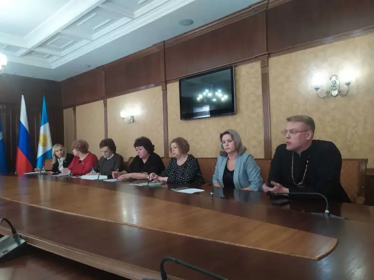 Состоялась встреча директоров городских школ с первым заместителем главы города Ульяновска