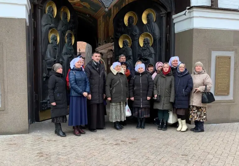 Паломники из Сызранской епархии посетили Симбирские храмы
