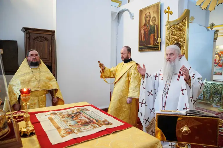 Божественная литургия в Спасо-Вознесенском кафедральном соборе Ульяновска