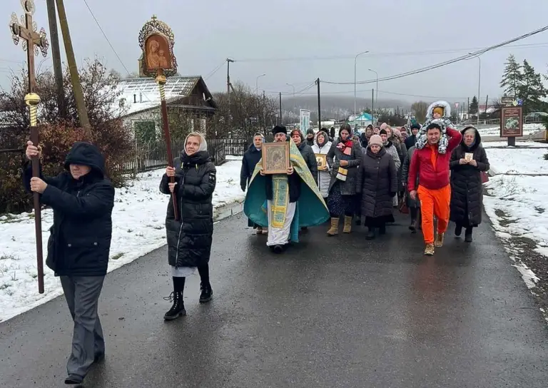 В селе Прислониха Карсунского района состоялся крестный ход