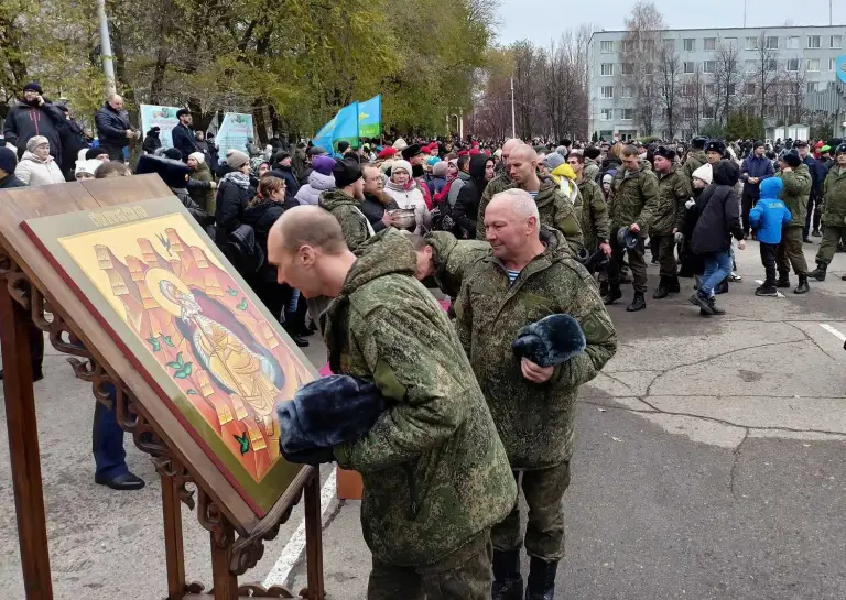 В гвардейской десантно-штурмовой бригаде ВДВ совершен молебен