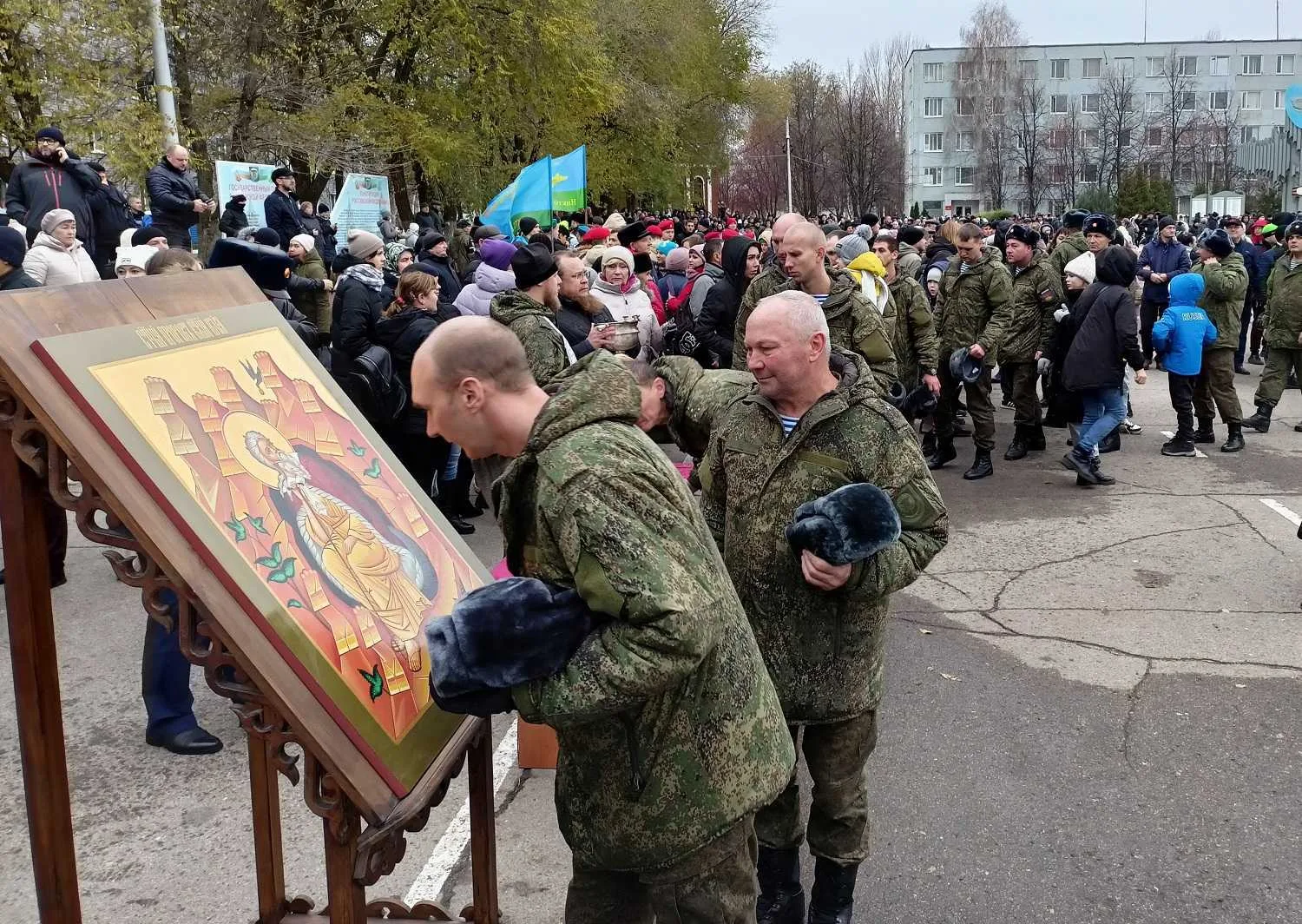 В гвардейской десантно-штурмовой бригаде ВДВ совершен молебен