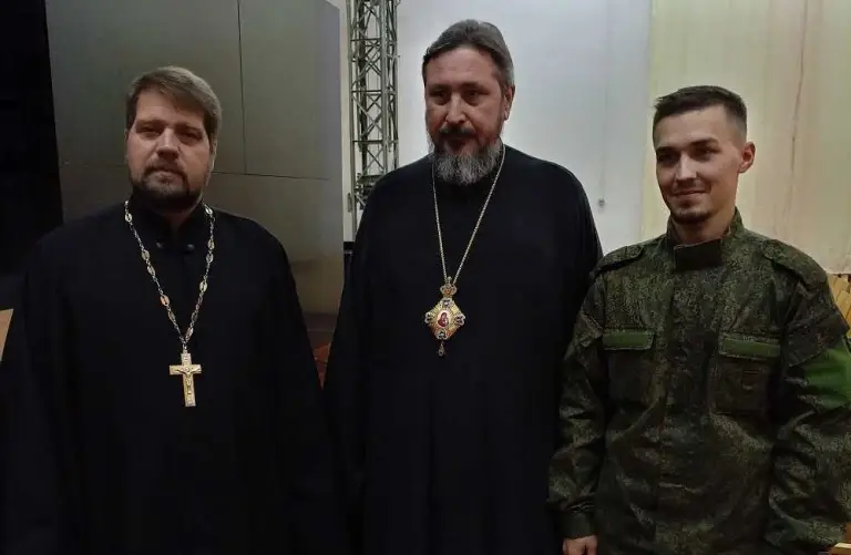 Митрополит Чебоксарский и Чувашский Савватий побеседовал с мобилизованными в ульяновском МРУЦ
