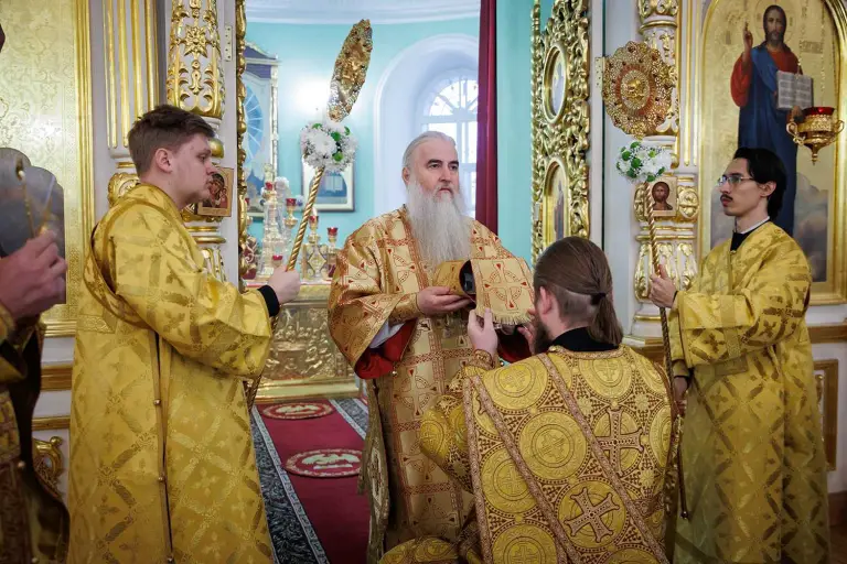 Божественная литургия в Воскресенско-Германовском храме Ульяновска