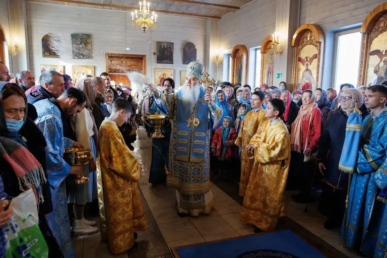 Божественная литургия в храме Благовещения Пресвятой Богородицы в Ульяновске